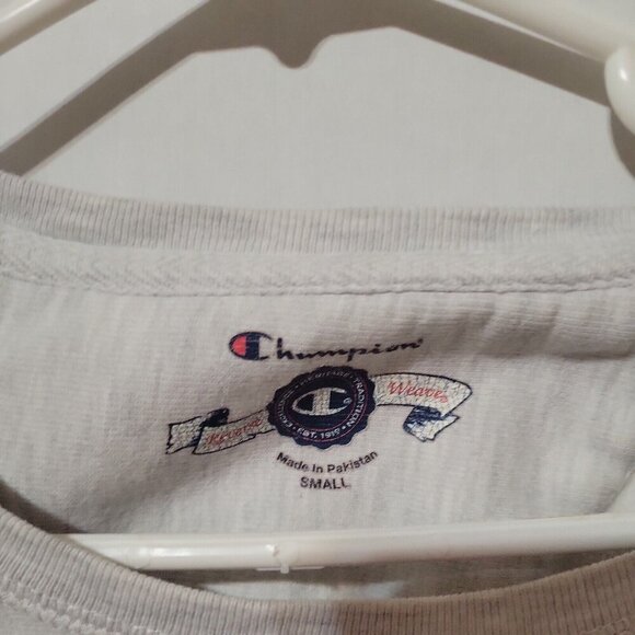 Champion‎ Womens "We Are R" Gray Crewneck Sweatshirt Small - Picture 2 of 4